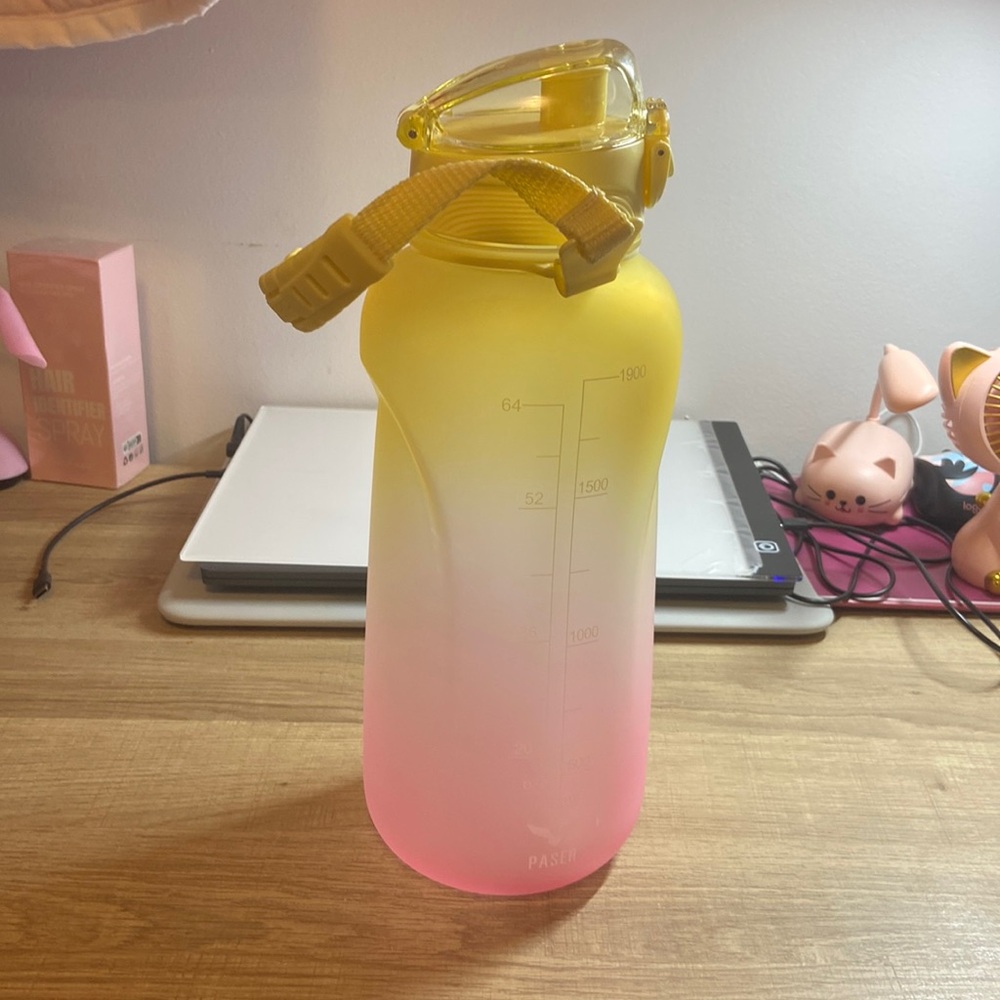 New without tags Paser plastic water bottle